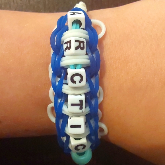 Arctic wolves fan bracelet (ladder with beads) - Picture 3 of 5